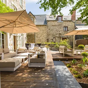 Le D'avaugour Hotel